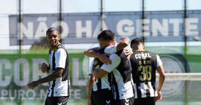 Nacional recebe o FC Porto e já vence por 2-0.