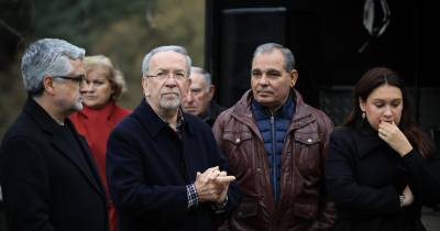 Os restos mortais de Eça de Queiroz vão ser transladados para o Panteão Nacional na quarta-feira, por decisão tomada no Parlamento há quatro anos.