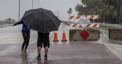 Furacão Milton cresce em tamanho e gera os primeiros tornados a caminho da Florida