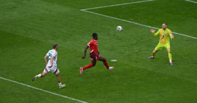 Embolo marcava assim o terceiro golo da Suíça.