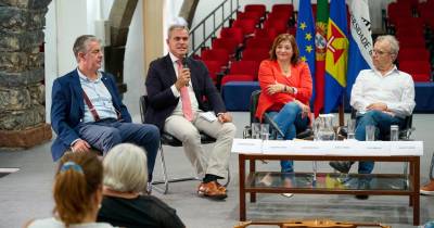 Apresentação do livro da Associação Xarabanda.