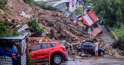 Entre os estados mais afetados, além de Oaxaca e Guerrero, estão Michoacán e Colima, informou o jornal mexicano ‘Mienio’, destacando também a situação crítica em que se encontra a cidade de Acapulco, onde as principais vias de acesso estão condicionadas por inundações e deslizamentos de terras.