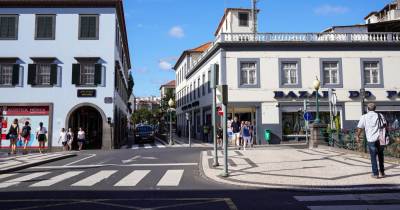 Para o local foi acionada uma equipa de socorro, da Cruz Vermelha Portuguesa.