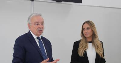 Inauguração de nova sala de informática reforça laços da UMa e Sky Portugal