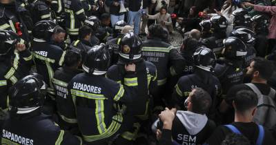 Bombeiros sapadores manifestaram-se de uma forma que o Governo não gostou.