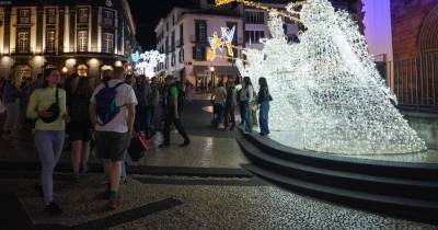 Veja a animação de Natal que enche o Funchal em 40 imagens