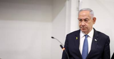 Benjamim Netanyahu realizou reunião um dia depois de ter sido ouvido em tribunal acusado de corrupção.