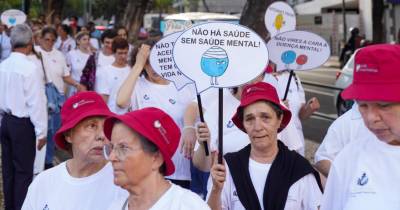 Dia Mundial da Saúde Mental assinalado com uma marcha (com fotos)