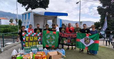 Sob o lema ‘Vamos ajudar quem mais precisa’, a claque do Marítimo Fanatics 13 promoveu, na tarde de sexta-feira e na manhã deste sábado, junto ao Estádio dos Barreiros, uma recolha de bens alimentares e higiénicos.