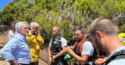 Incêndios: Presidente da Assembleia acompanha de perto trabalhos no Pico Ruivo (com fotos e vídeo)