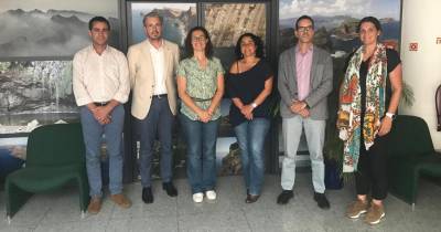 A secretária regional de Agricultura, Pescas e Ambiente, Rafaela Fernandes, esteve reunida com Pedro Fabrica, bastonário da Ordem dos Médicos Veterinários.