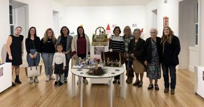 Exposição reúne os trabalhos artísticos dos Centros de Dia, Escolas e Instituições do concelho.