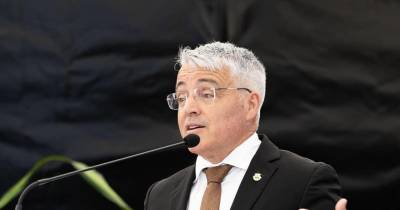 O ‘Ponto de Ordem’ de Filipe Sousa deste domingo é uma crítica à postura do PSD na sessão solene do concelho de Santa Cruz.