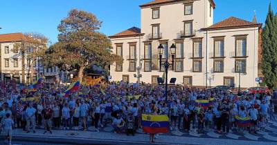 Comunidade venezuelana gritou liberdade na Praça do Município