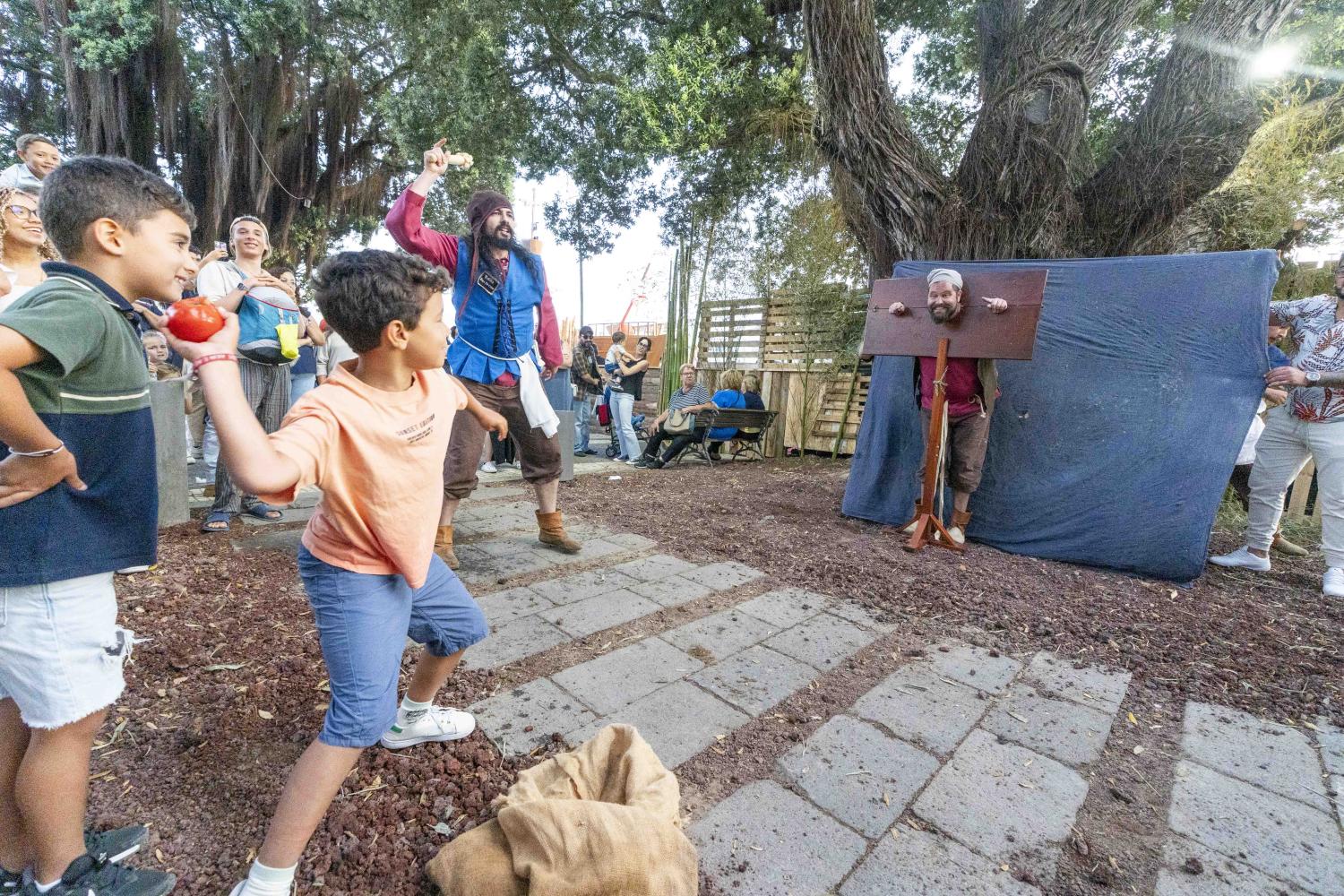 Teatro Bolo do Caco participa em Feira Quinhentista nos Açores (com fotos)