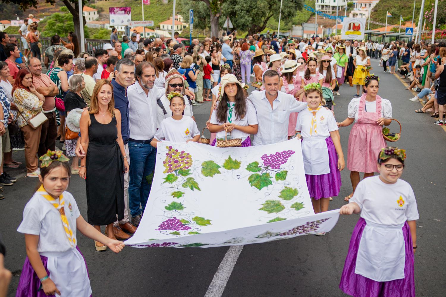 Festa das Vindimas levou milhares ao Estreito (com fotos)