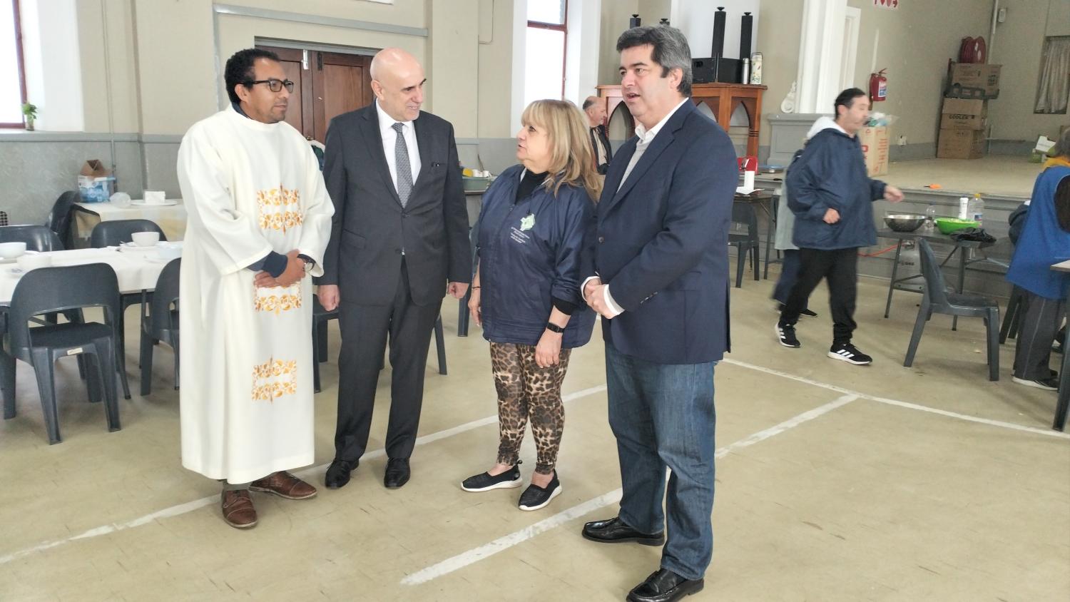 Embaixador de Portugal na África do Sul assinala requalificação da cozinha da Obra Madre Teresa em Joanesburgo