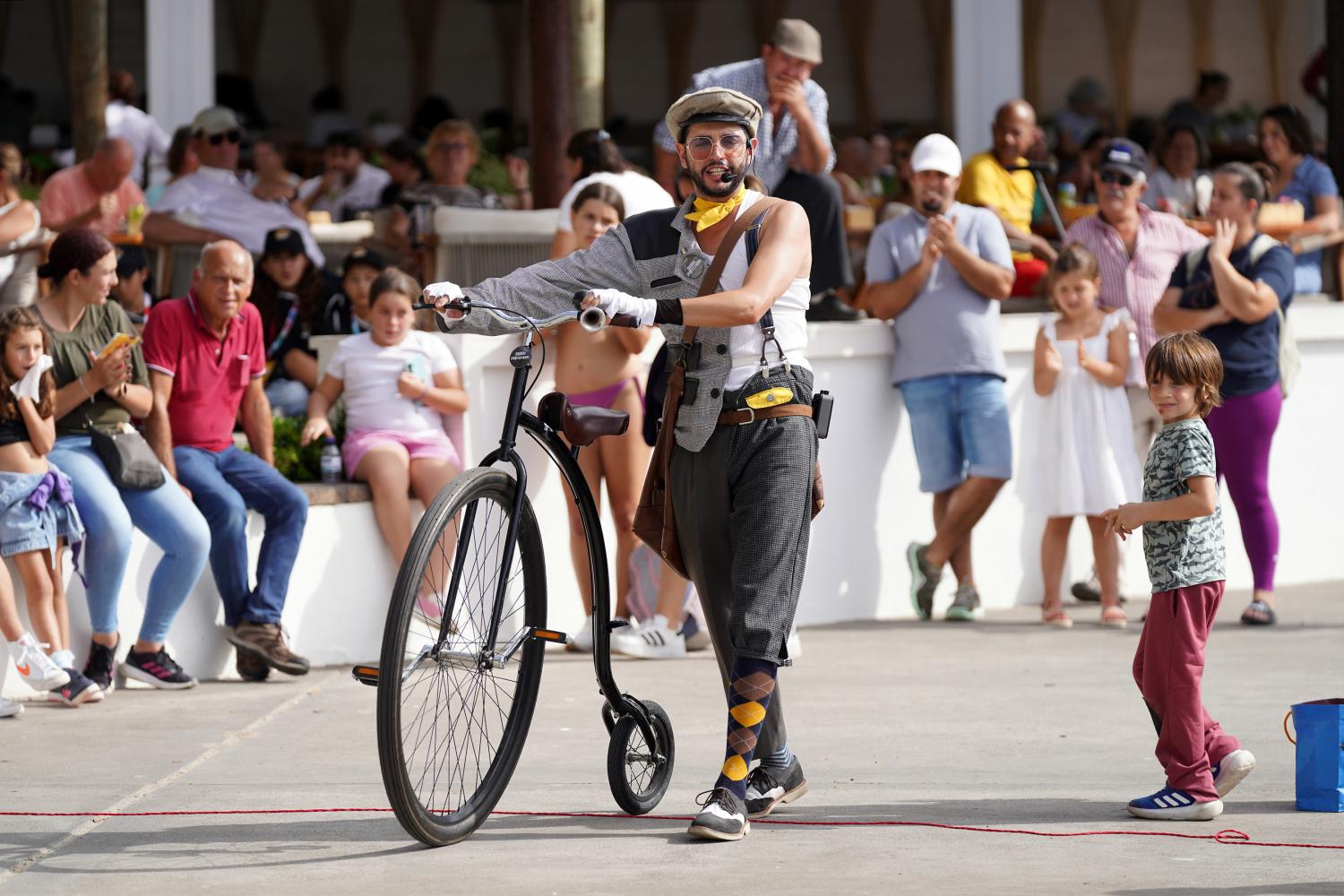 Multidão rendida ao ‘Madeira Street Arts’ na Calheta (com fotos)