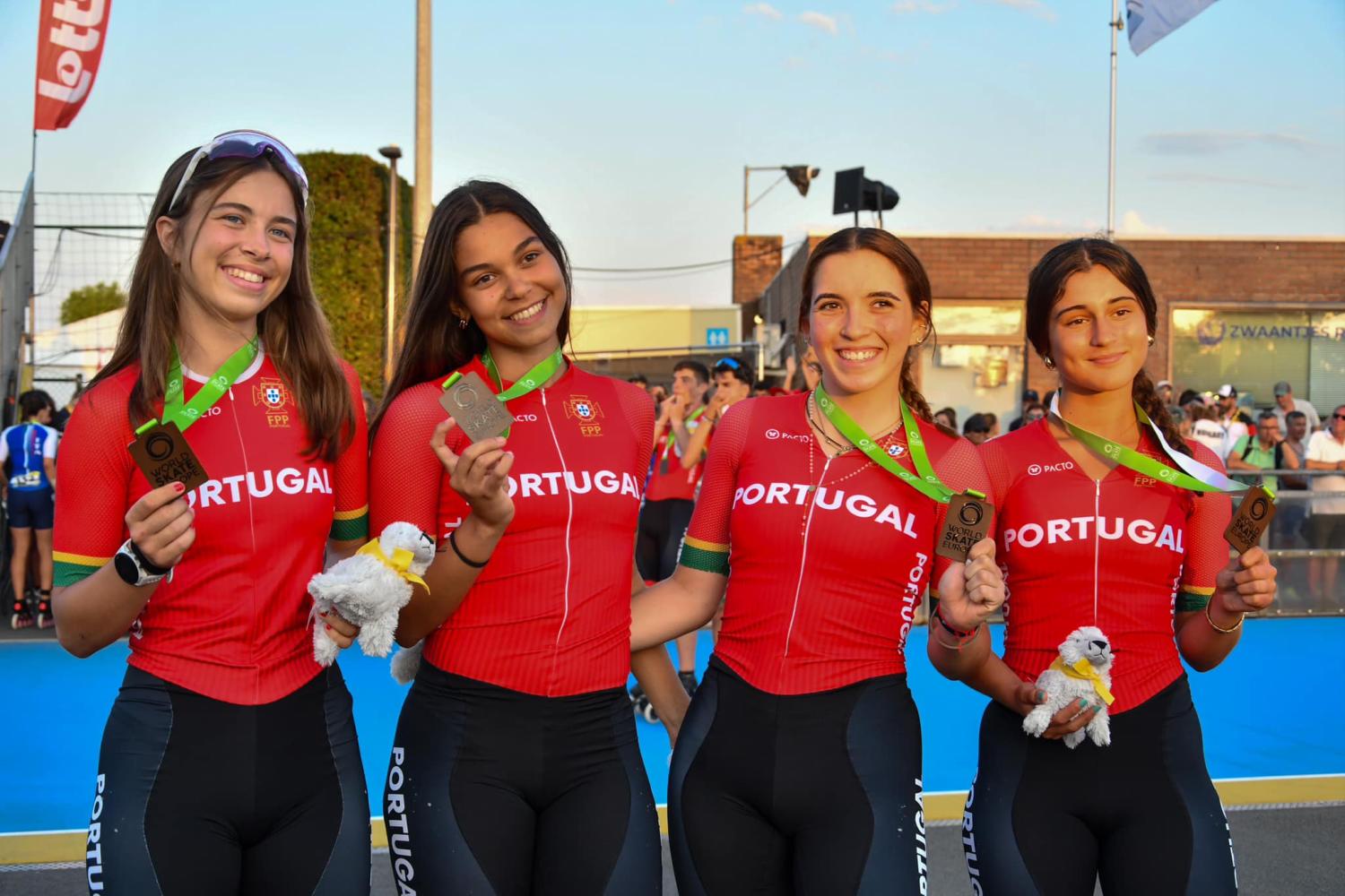 Equipa feminina de Portugal com três patinadoras madeirenses