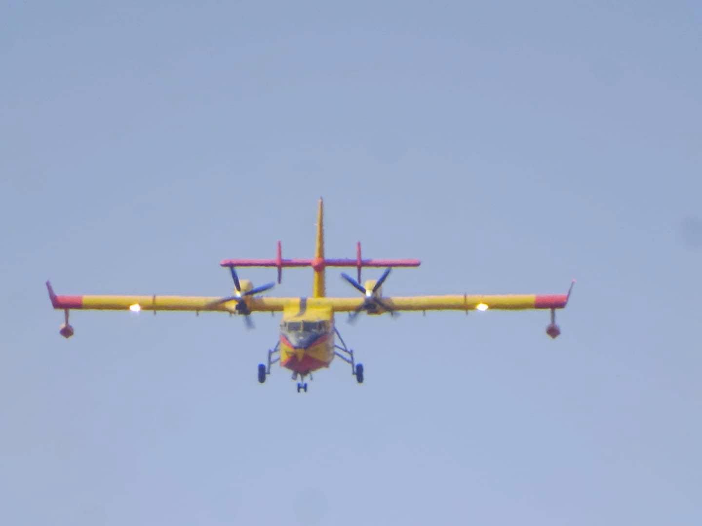 Incêndios: Aviões Canadair já aterraram no Porto Santo (com fotos e vídeo)