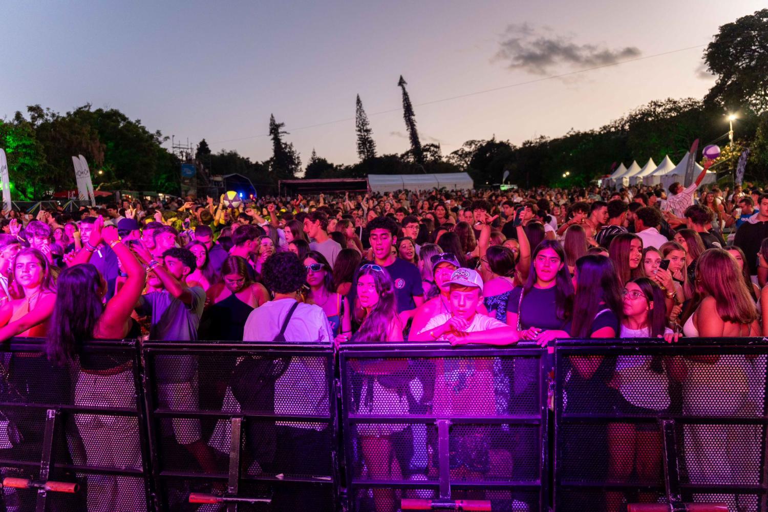 Sete mil pessoas passaram pelo recinto da primeira edição do ‘Funchal Summer Fest’ (com fotos e vídeo)