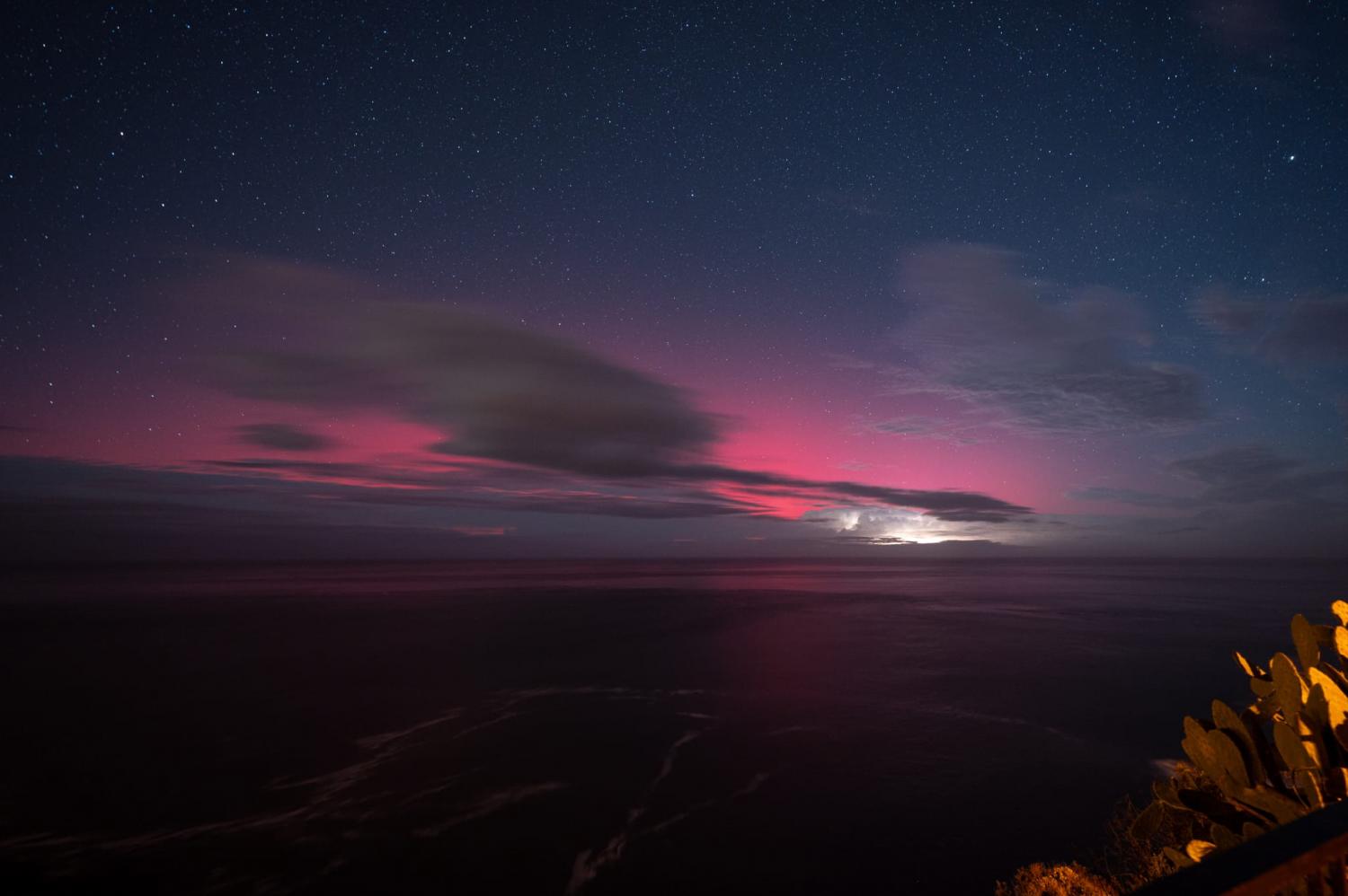 Veja fotos impressionantes do céu captadas desde o norte da ilha esta madrugada