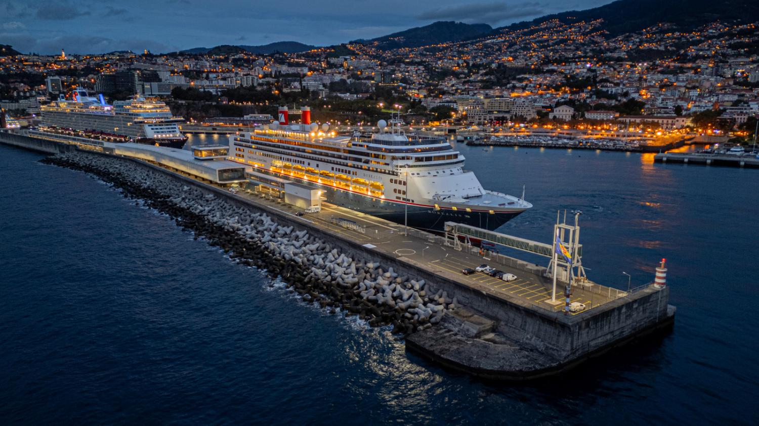 Borealis e Mein Schiff 7 hoje na Pontinha