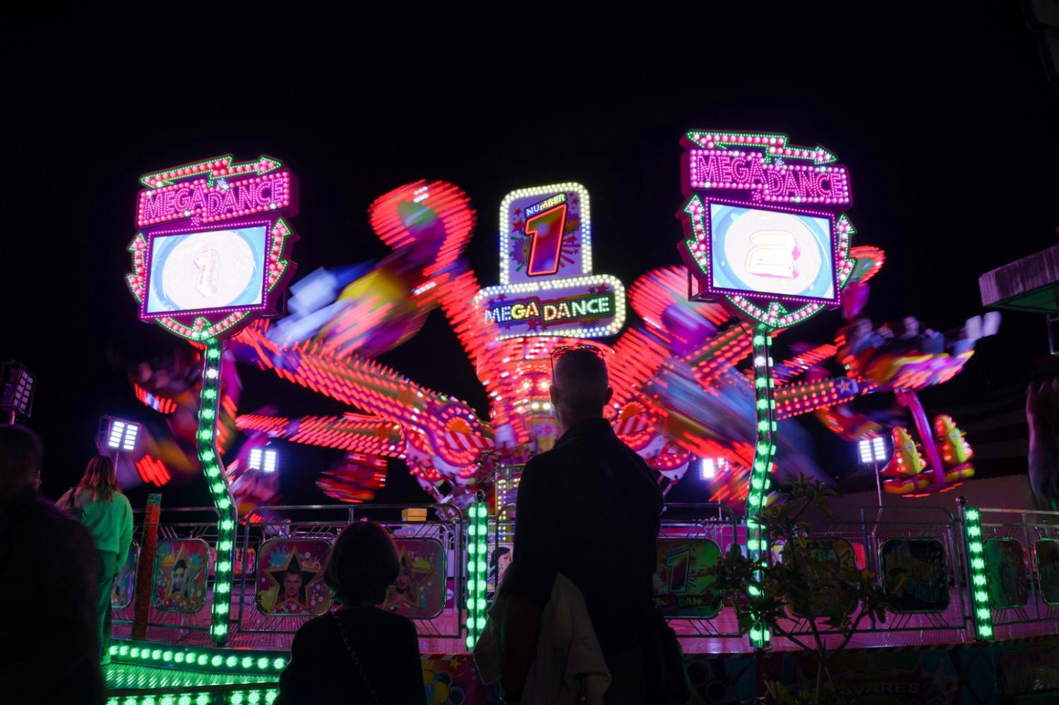 Para quem procura por eternizar este Natal gravando na memória momentos de diversão e emoção, o Luna Park, localizado no Cais 8, estará a funcionar durante o dia de hoje, entre as 15 horas e a uma da manhã.